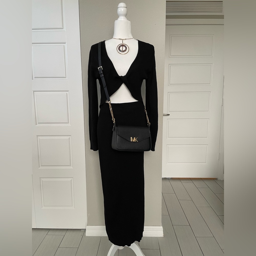 House of Harlow 1960 Black Knit Cutout Maxi Dress Long Sleeve Twist Front - Picture 2 of 9